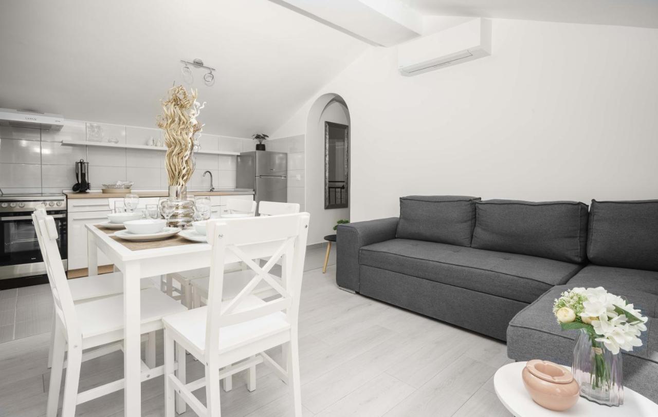 Vila Ms2 Apartman Tribalj Kültér fotó